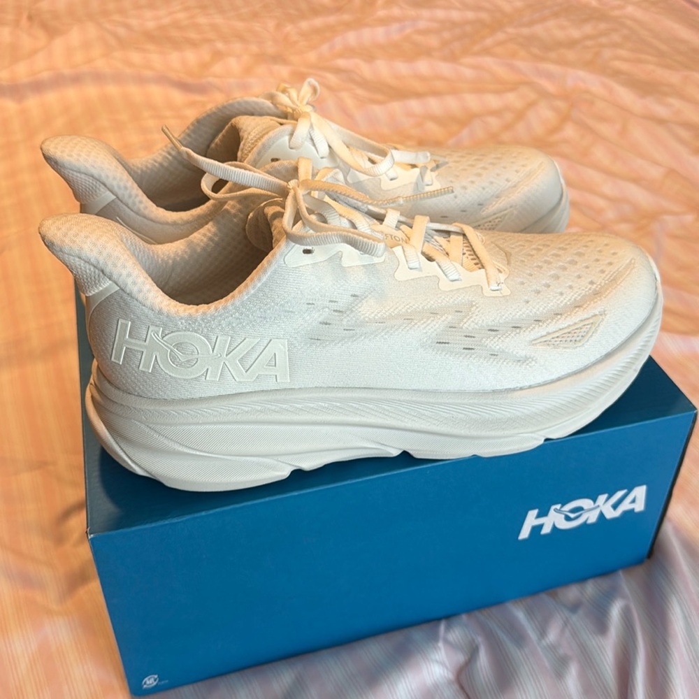 Women’s Hoka Clifton 9